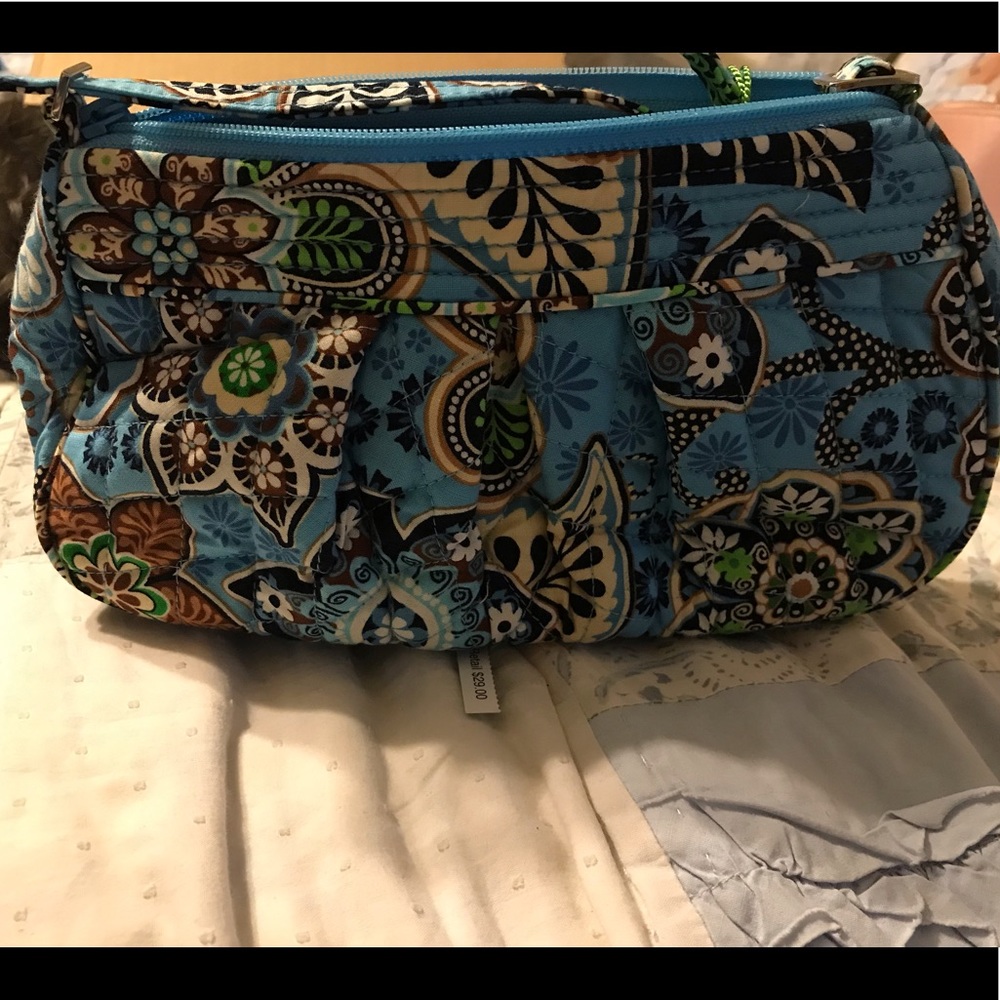 Vera Bradley Cross Body Bag - brand new, so pretty